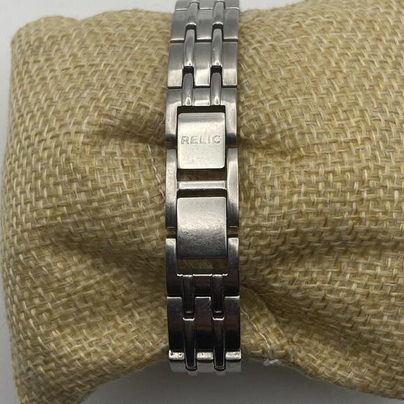 Relic Wet Ladies Watch ZR11787 Pink Face Silver Case CZ Crystals 165 Ft Date - Picture 4 of 6